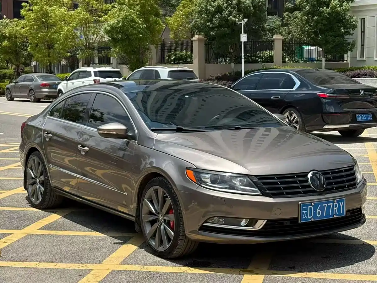 Volkswagen FAW-Volkswagen CC 2013 1.8TSI Luxury фото 3