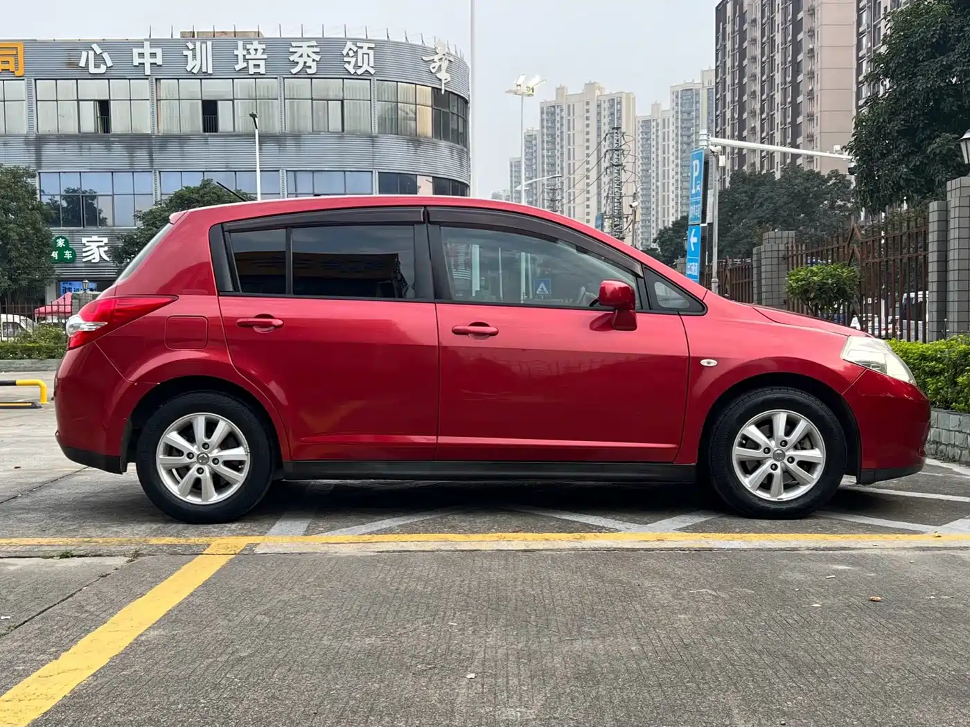 Nissan Tiida 2010 2008 1.6L Automatic Smart