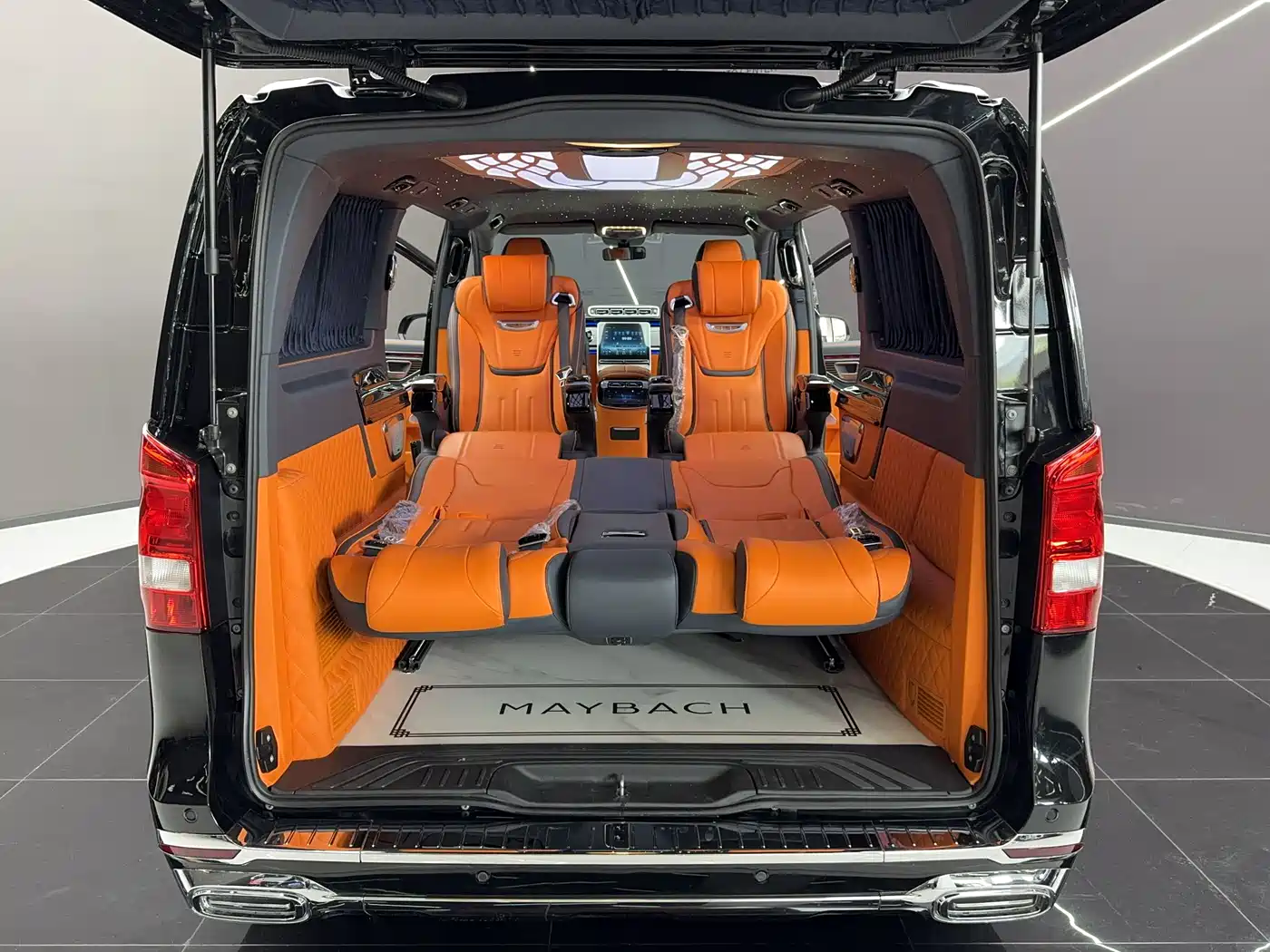 Mercedes-Benz Vito 2023 2.0T Business 7-Seater фото 22