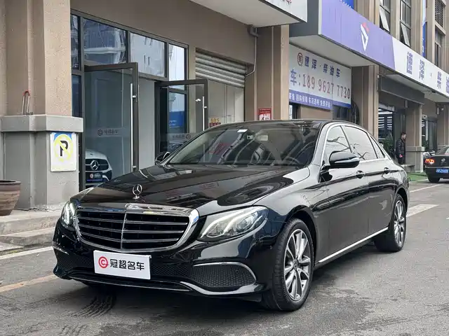 MERCEDES-BENZ E CLASS