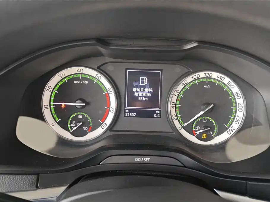 Škoda Karoq 2018 TSI280 Luxury Edition China V фото 14