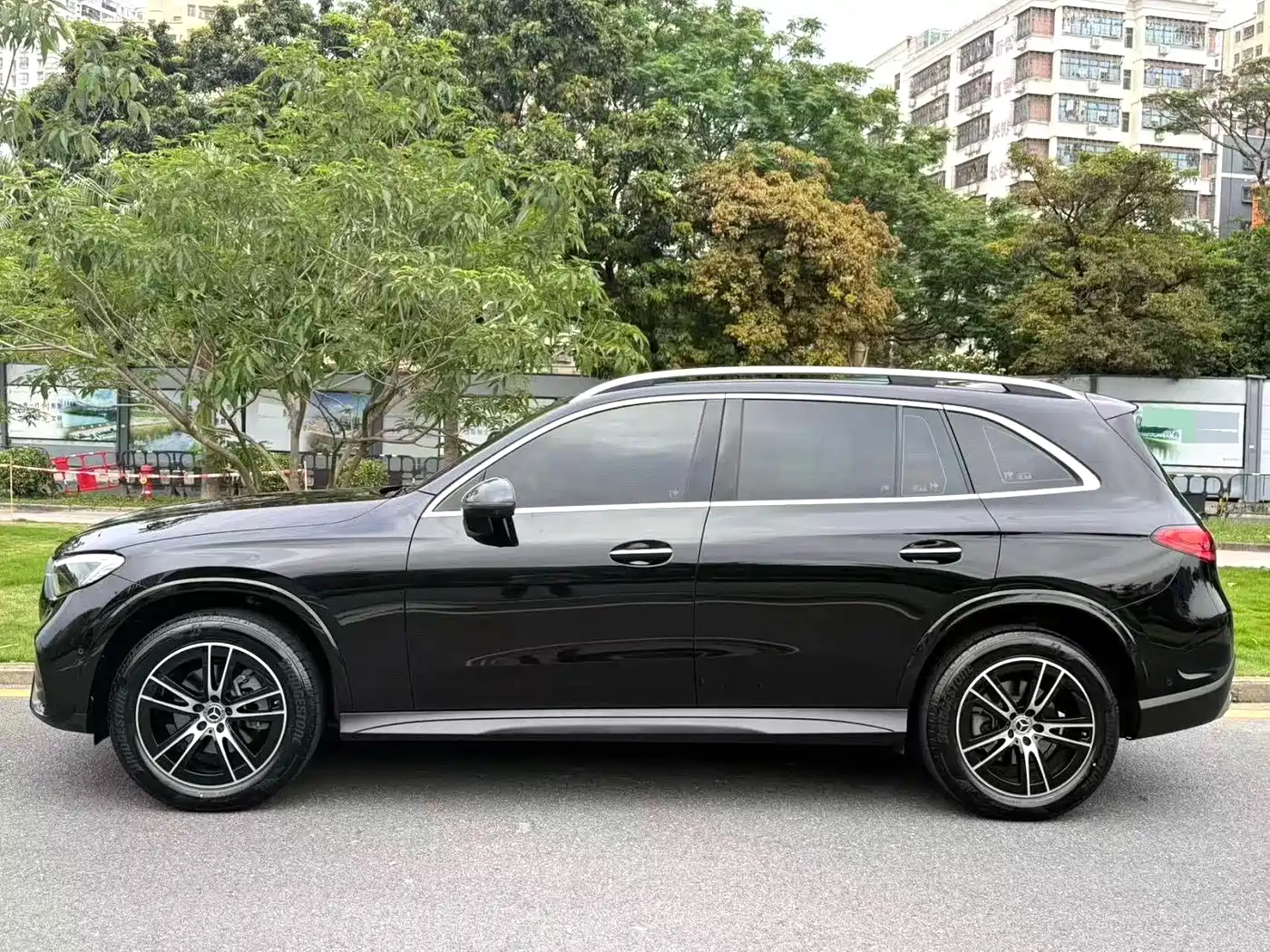 Mercedes-Benz GLC 2025 Model Year GLC 260 L 4MATIC Luxury фото 3