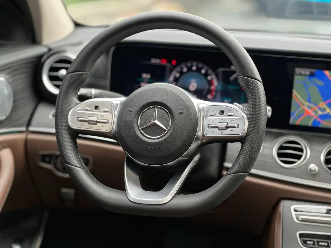 Mercedes-Benz E-Class 2020 Facelift E 300 L Sport Exclusive фото 8
