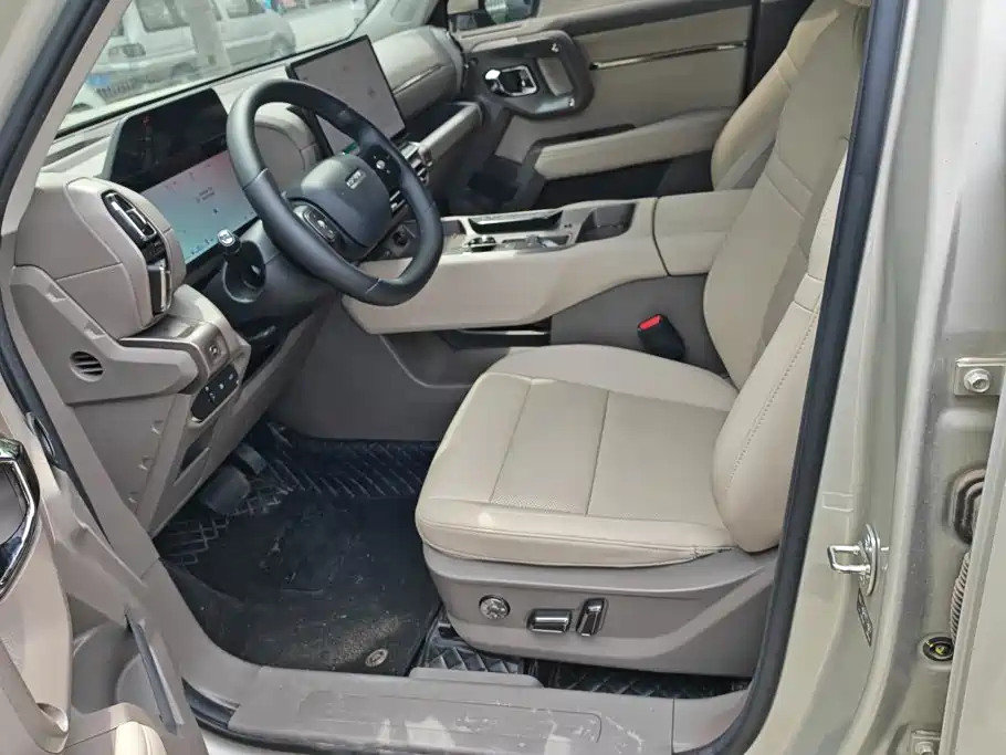 Haval Second-Generation Big Dog New Energy 2025 2025 Hi4 102km Mid Edition