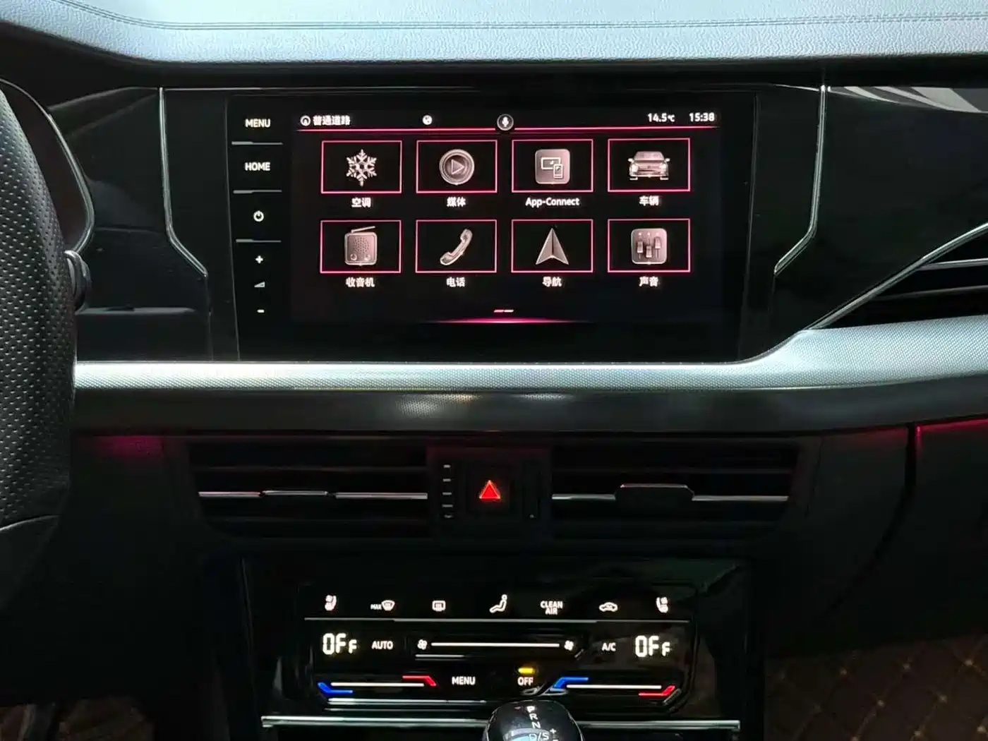Volkswagen Passat 2022 330TSI Starlight Luxury Edition фото 14