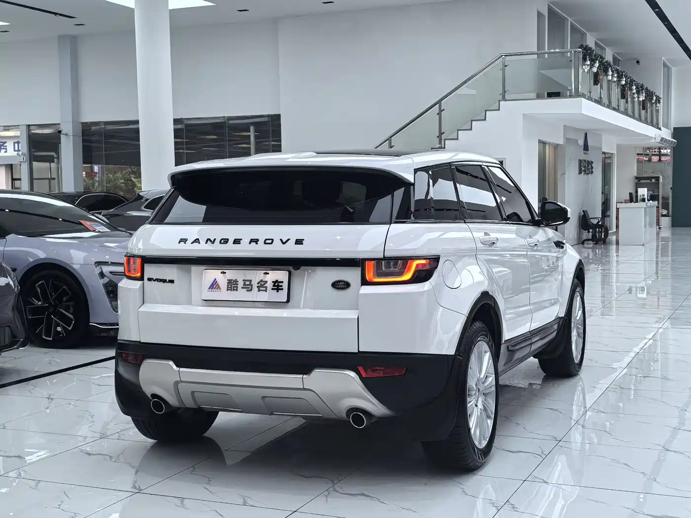 Land Rover Range Rover Evoque 2016 2.0T SE ZhiYao фото 15