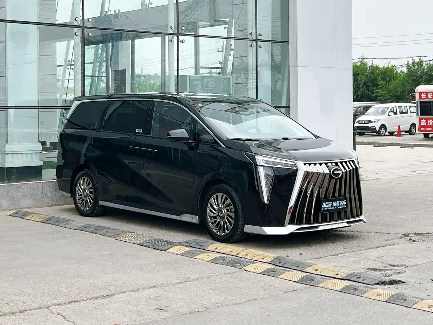 GAC TRUMPCHI M8
