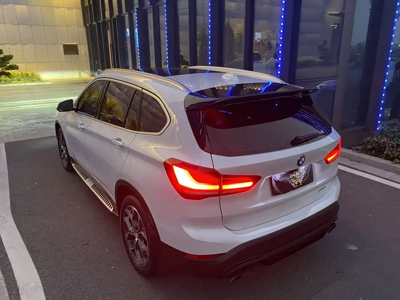 BMW X1 2022 sDrive25Li Leading фото 6