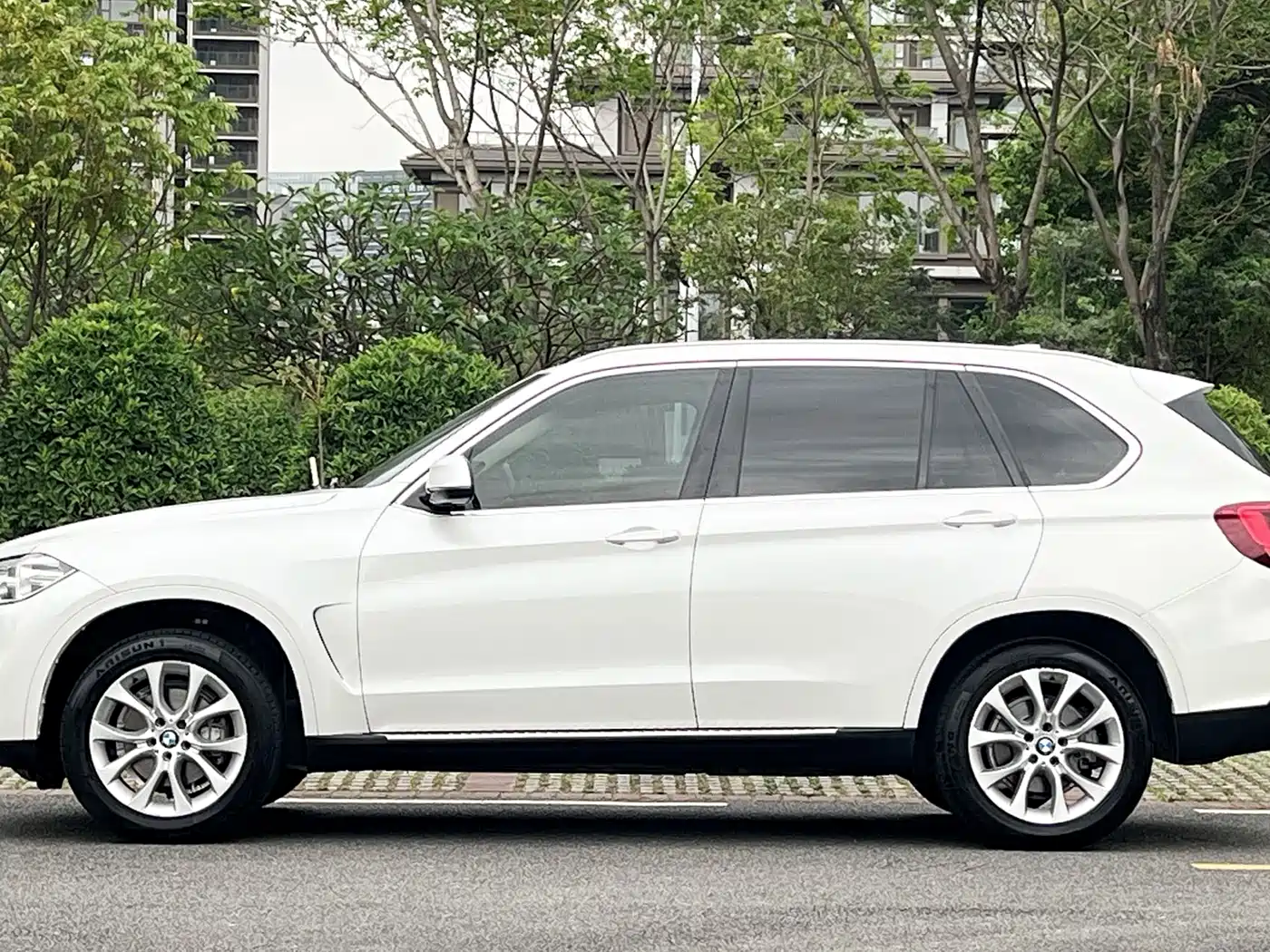 BMW X5 (Import) 2018 xDrive28i фото 18