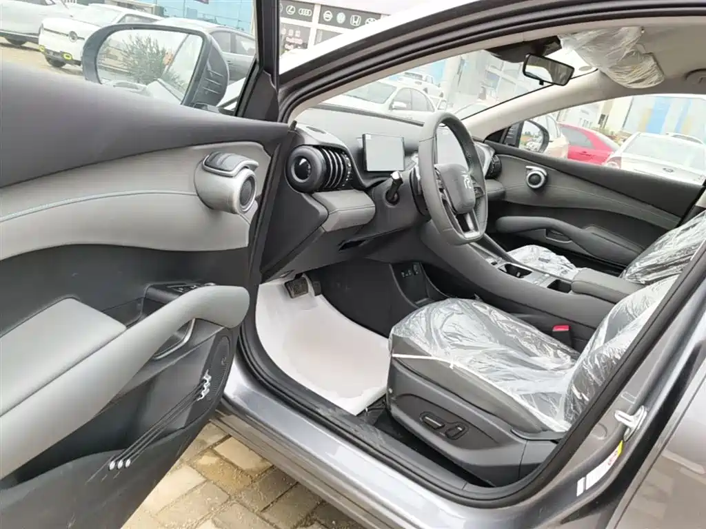 BYD Yuan PLUS 2025 Model Intelligent Driving Edition 510KM Leading Version фото 16