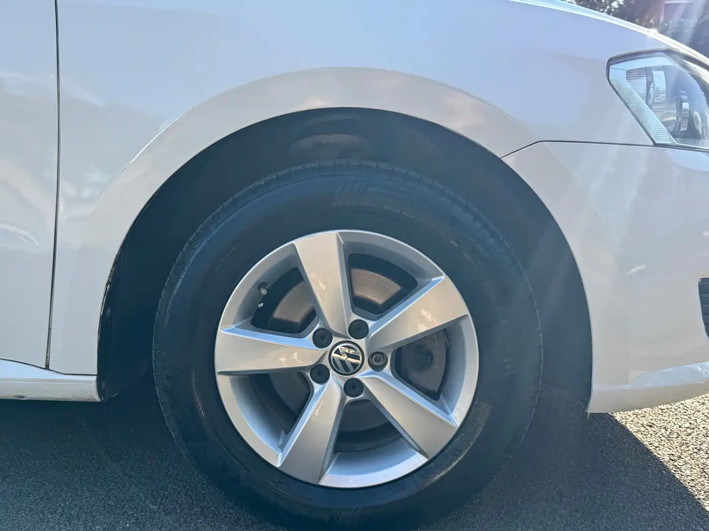 Volkswagen Lavida 2015 1.6L Automatic Trend Edition фото 4