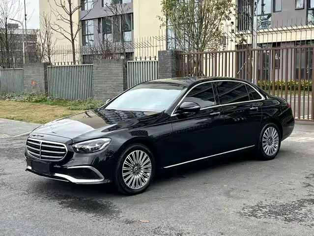 MERCEDES-BENZ E CLASS