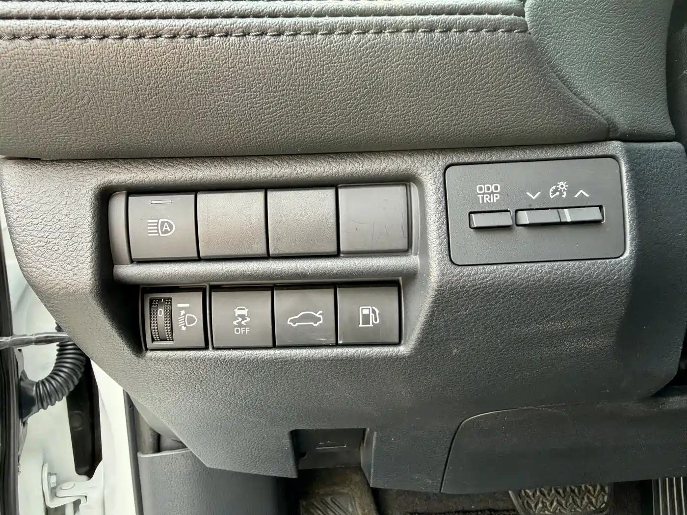 Toyota Avalon 2022 Hybrid 2.5L Luxury Edition фото 20