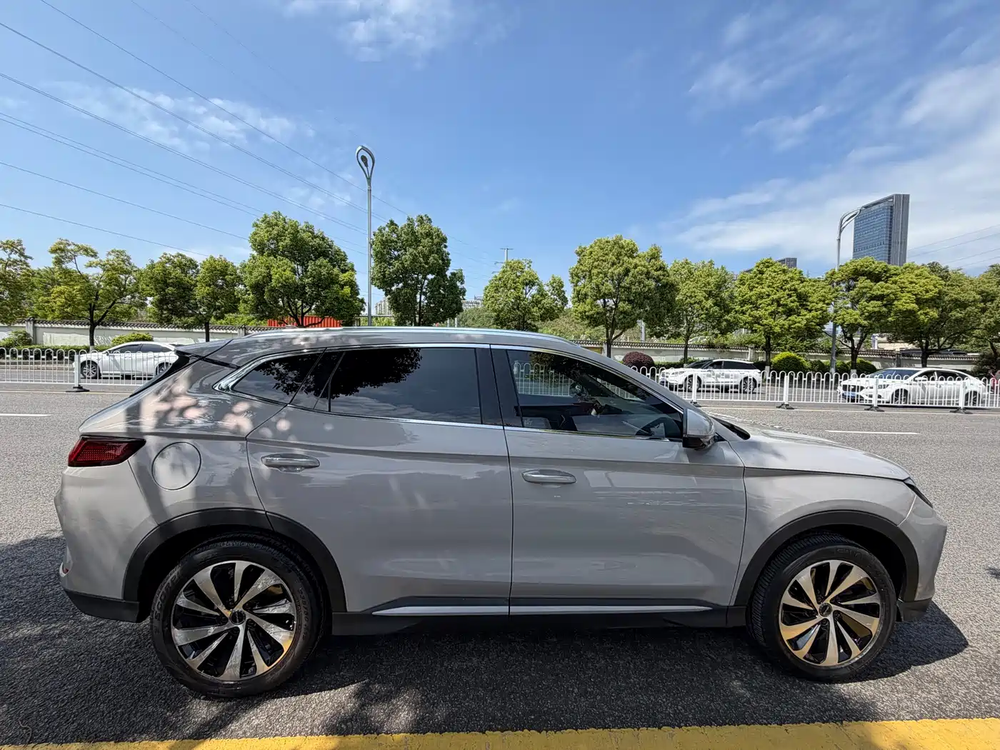 BYD Song PLUS PHEV 2023 Champion Edition EV 520KM Luxury фото 3