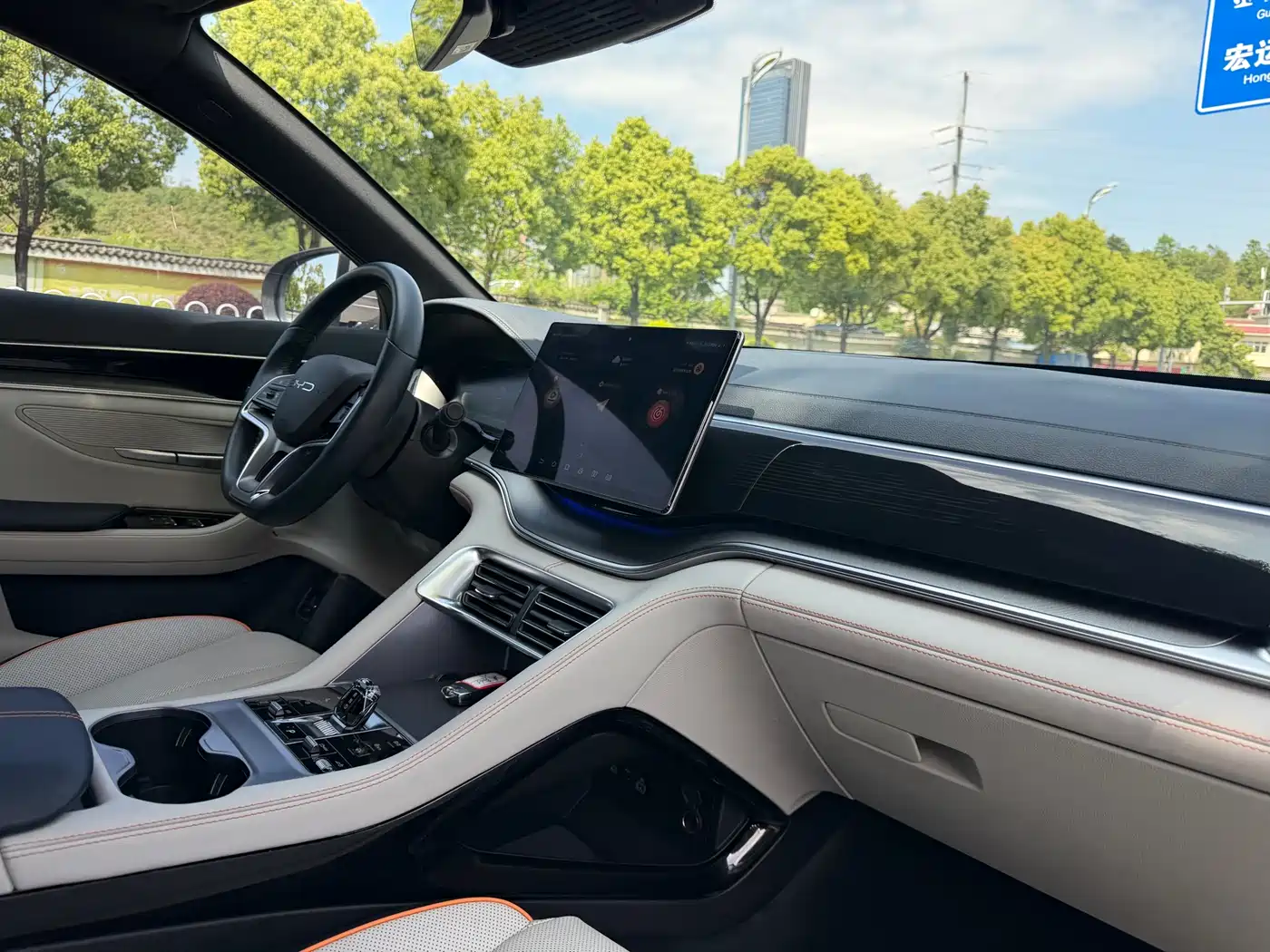 BYD Song PLUS PHEV 2023 Champion Edition EV 520KM Luxury фото 8