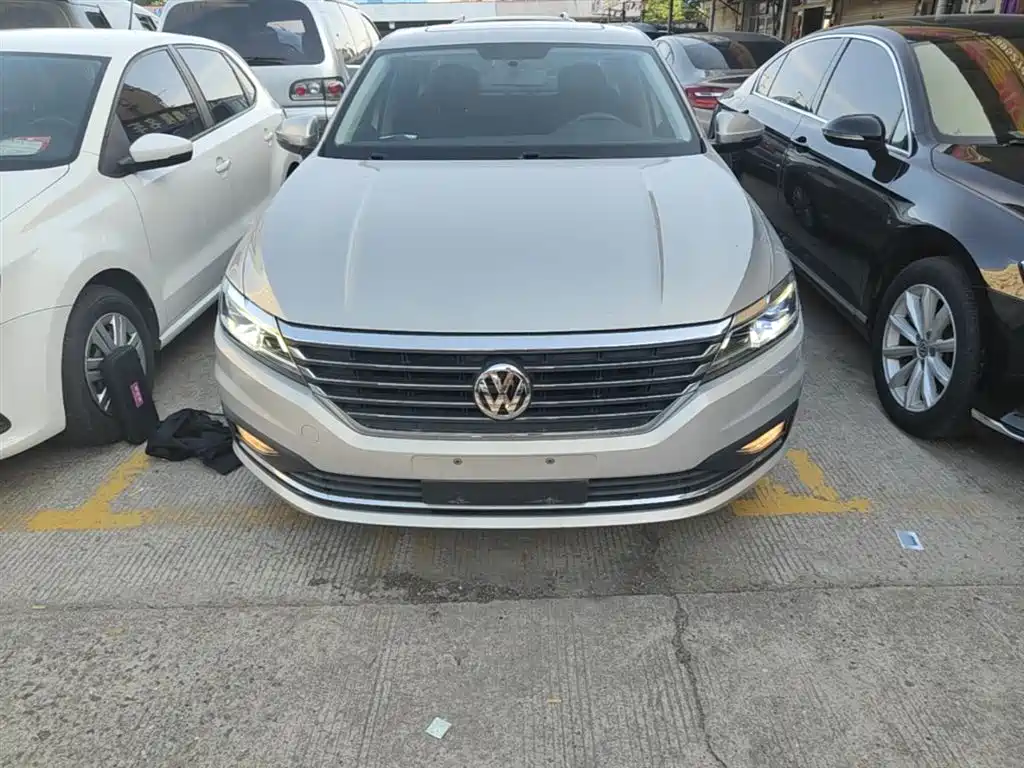Volkswagen Lavida 2019 1.5L Automatic Comfort Edition China VI фото 3