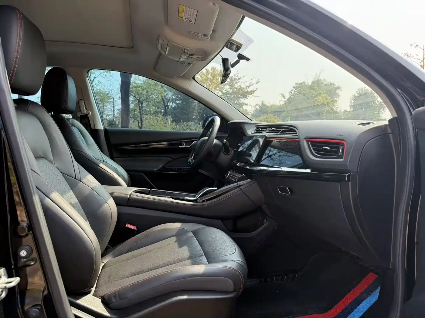 DONGFENG AX7