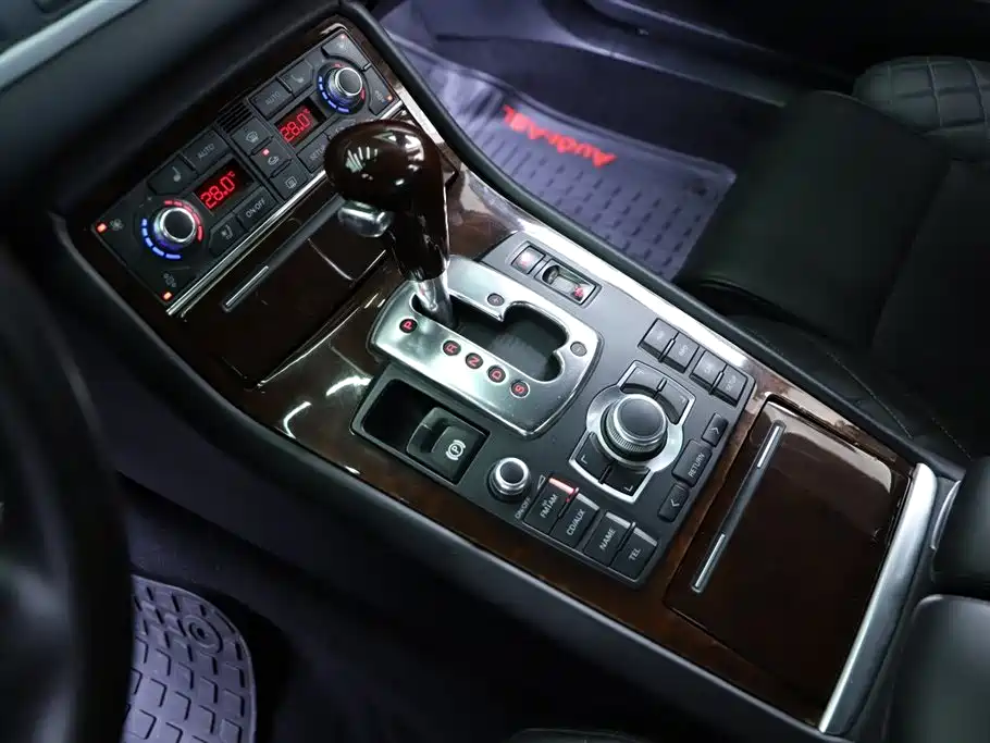 Audi A8 2006 A8L 6.0 W12 quattro Flagship фото 10