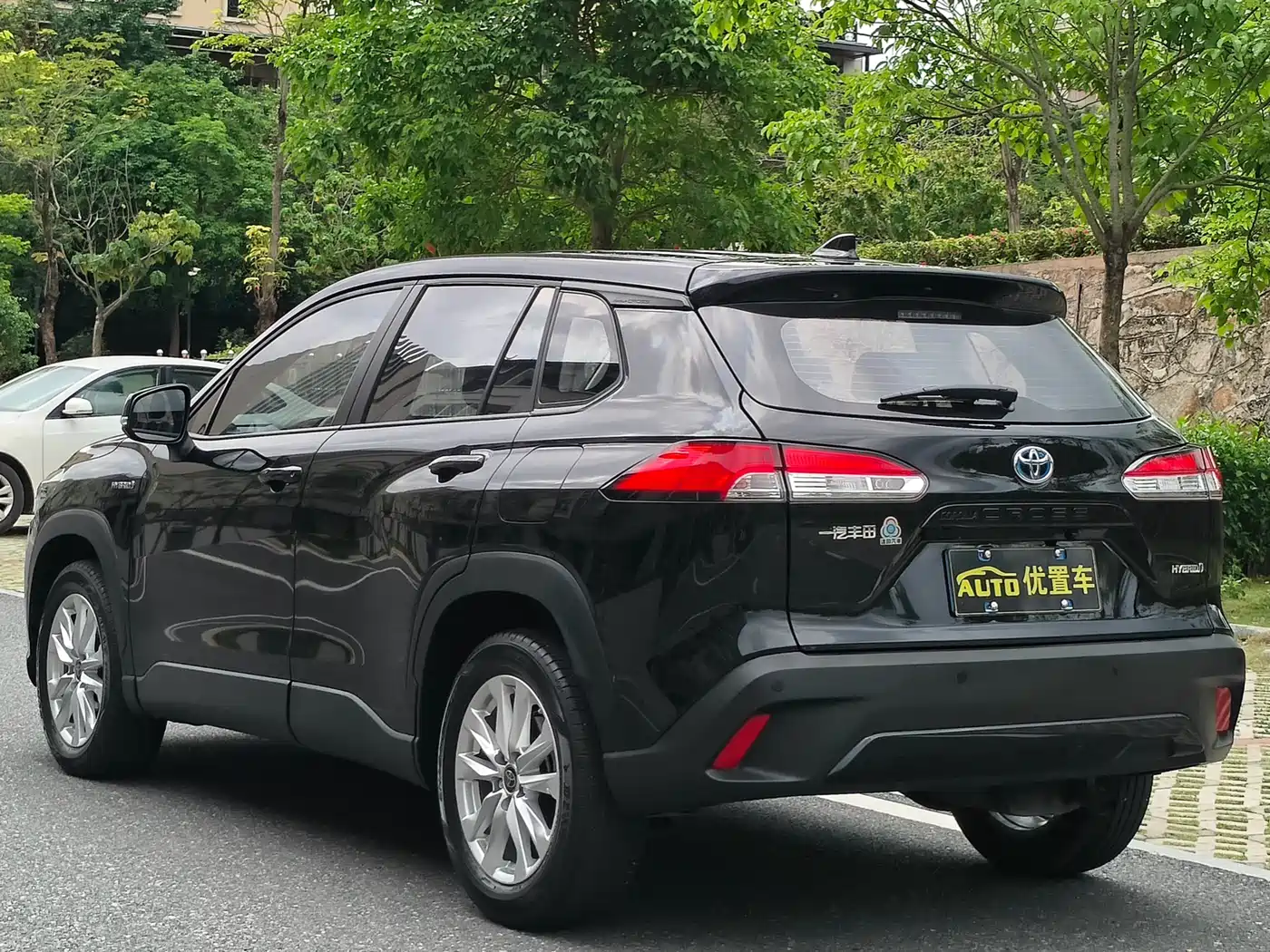 Toyota Corolla Cross 2023 Hybrid 2.0L Pioneer Edition фото 12