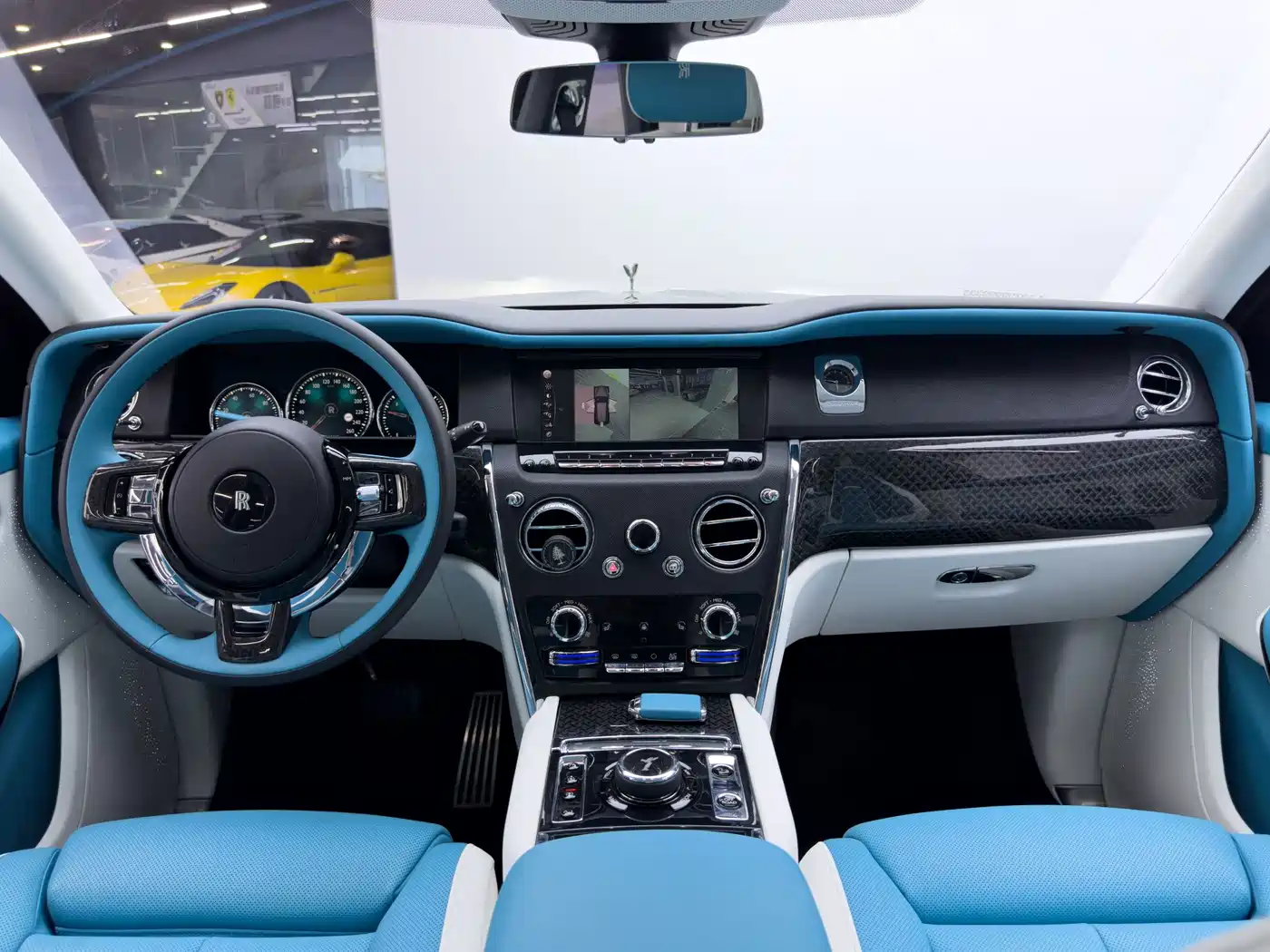Rolls-Royce Cullinan 2019 2018 5-Seater Version