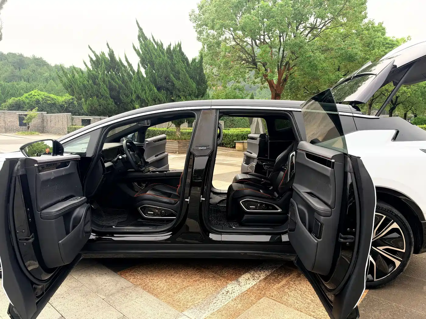 HiPhi X 2023 2022 Smart Premium 6-Seater Long Range