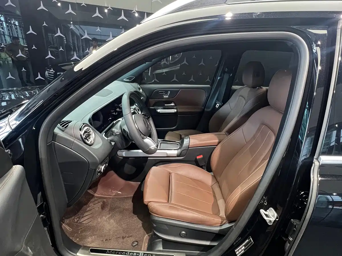 Mercedes-Benz GLB 2025 GLB 220 Dynamic фото 8