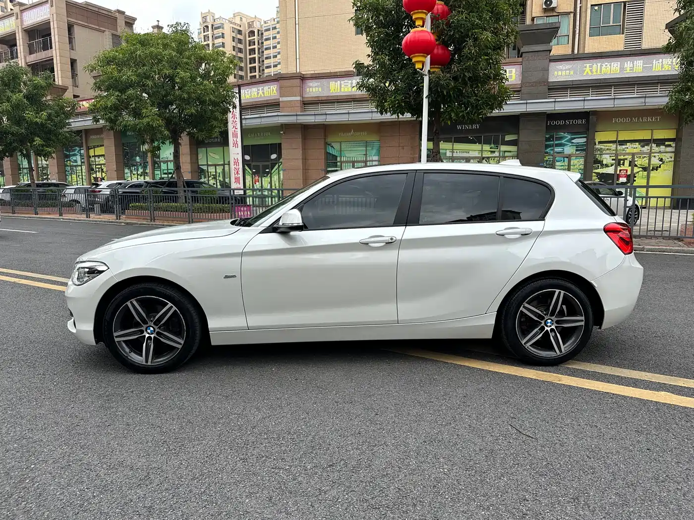 BMW 1 Series (Import) 2016 120i Sport Design Package фото 5