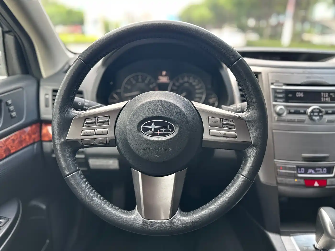 Subaru Outback 2011 2.5i Luxury Edition фото 13