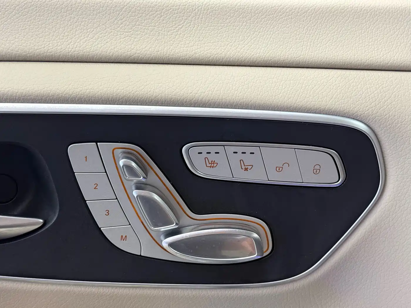 Mercedes-Benz V-Class 2022 V 260 Pilot Edition фото 10