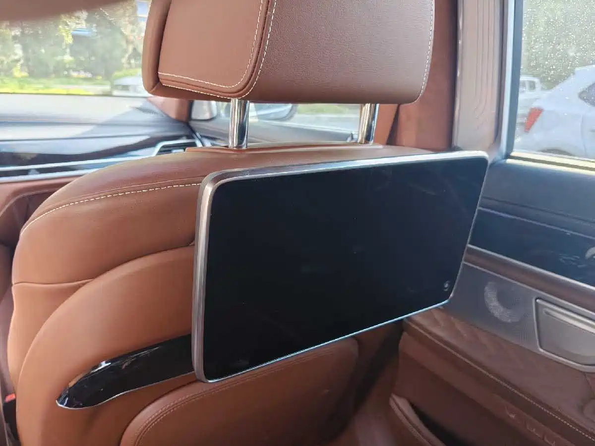BMW 7 Series 2021 Model 740Li xDrive Executive M Sport Package фото 17