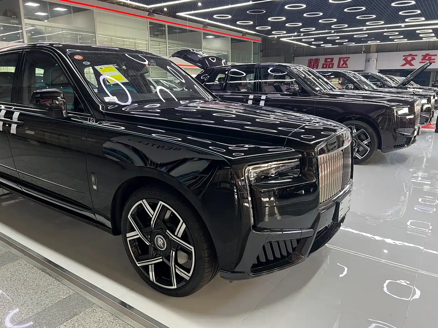 Rolls-Royce Cullinan 2026 2024 Black Badge