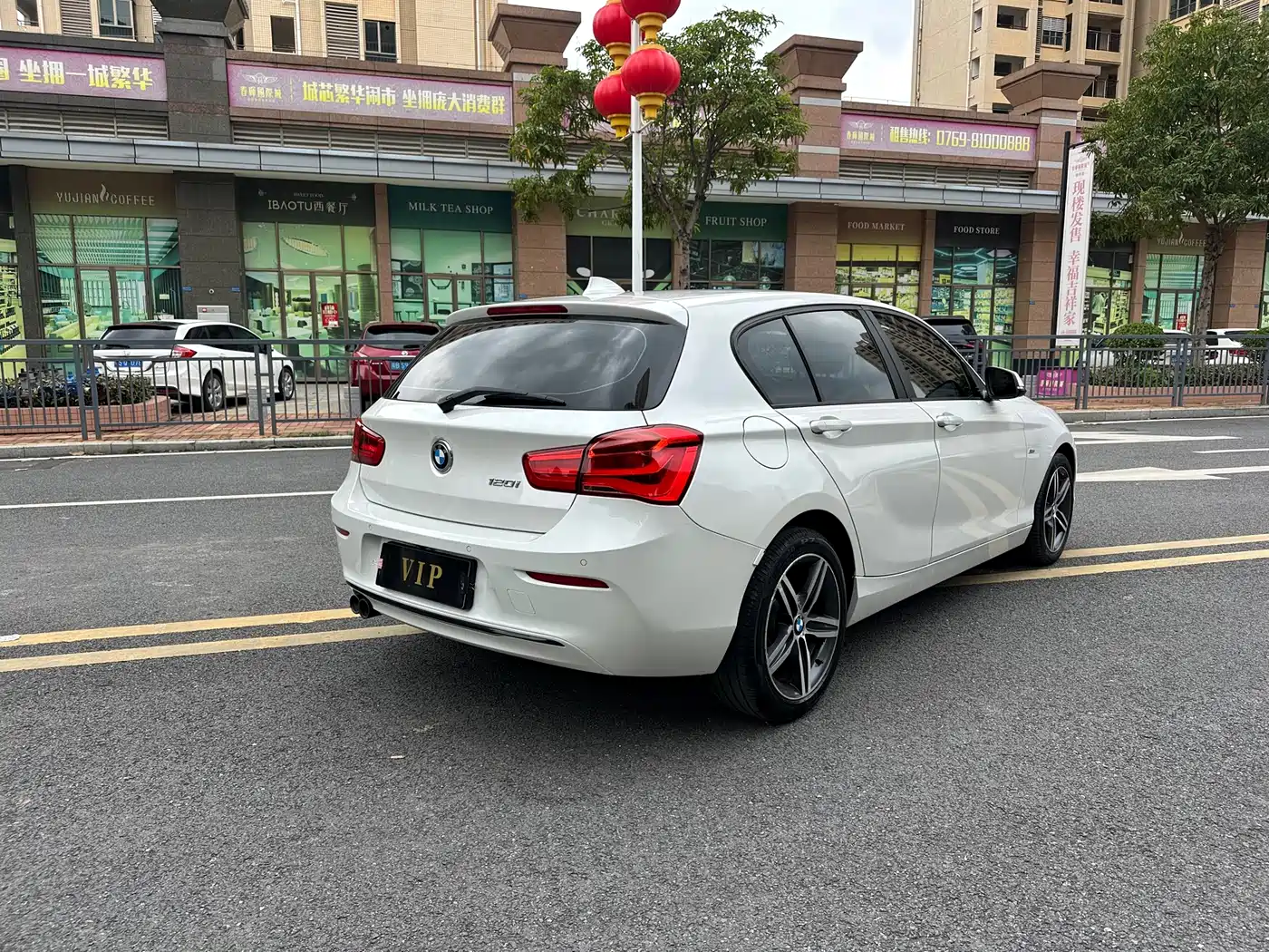 BMW 1 Series (Import) 2016 120i Sport Design Package фото 7
