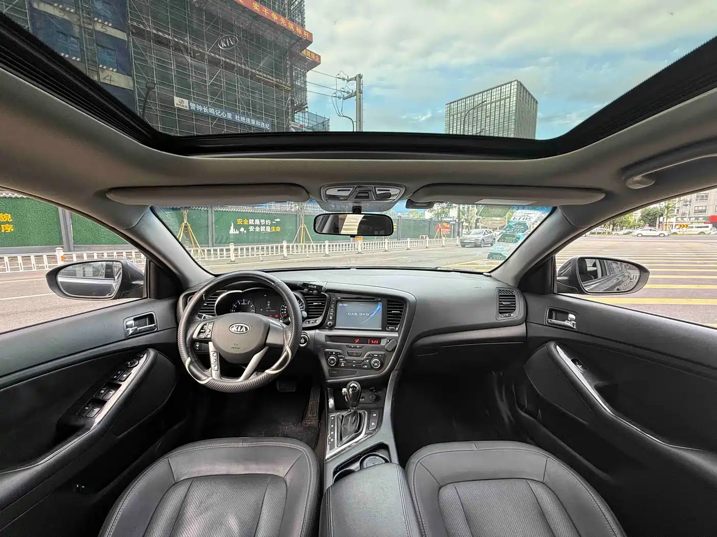 Kia K5 2012 2.0L Automatic DLX Special Edition фото 12
