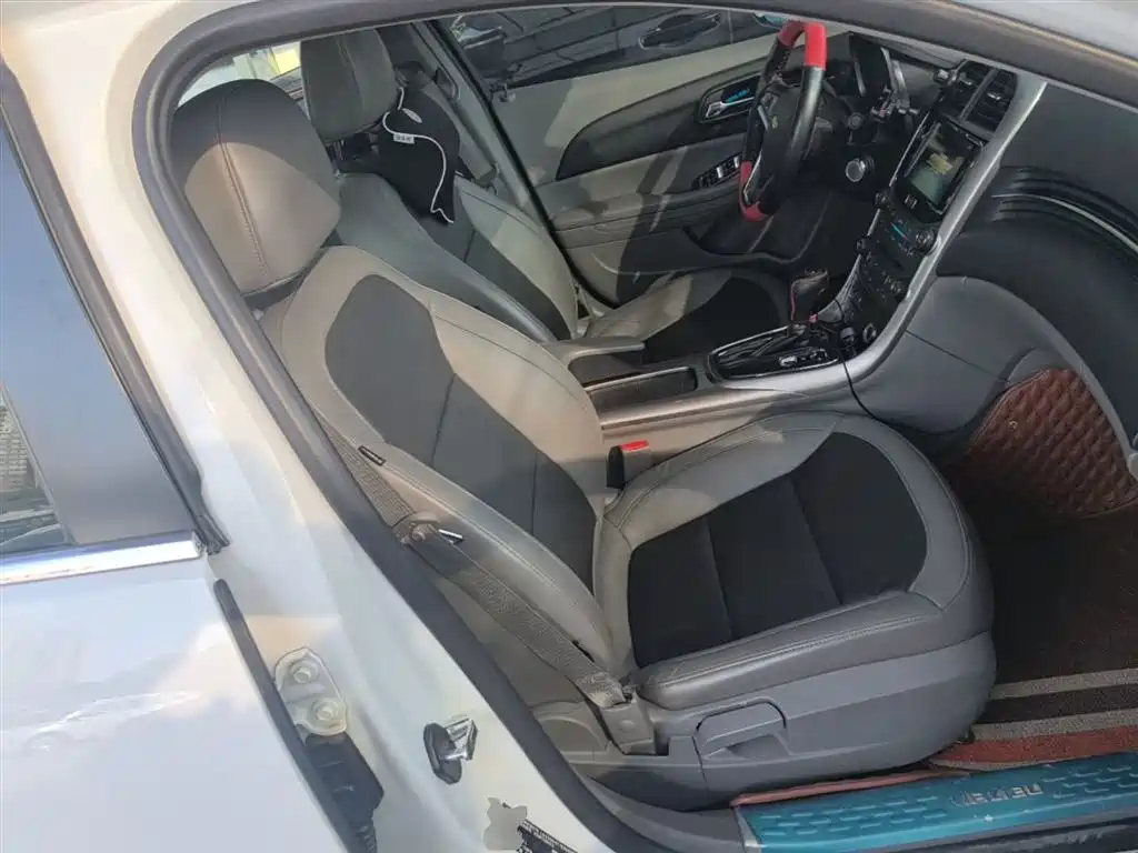 Chevrolet Malibu 2014 2.0L Automatic Luxury фото 25