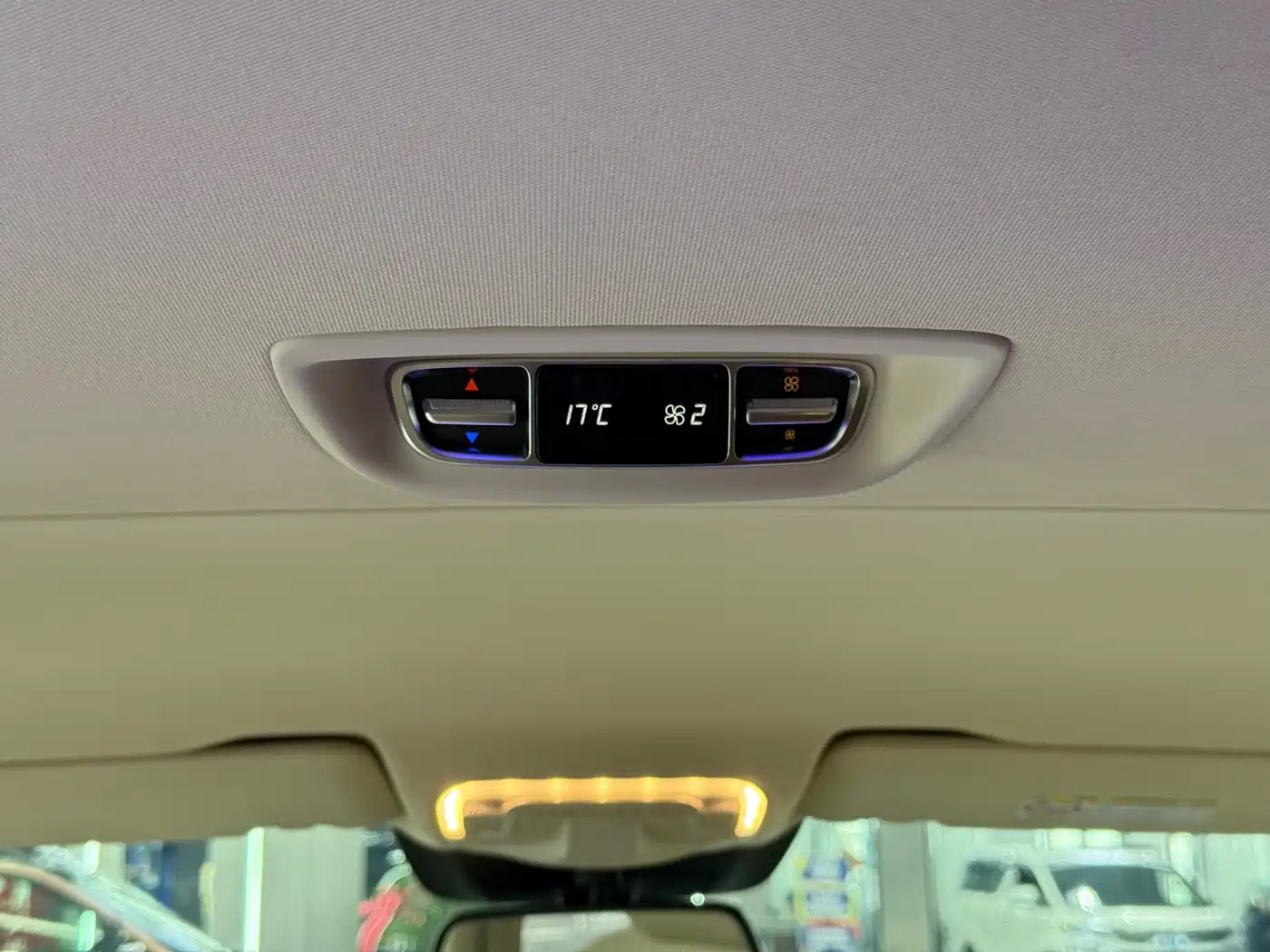Mercedes-Benz V-Class 2022 V 260 Pilot Edition фото 16