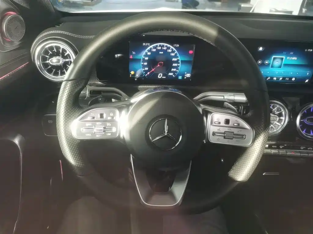 Mercedes-Benz A-Class 2019 A 180 L Sport Sedan фото 11