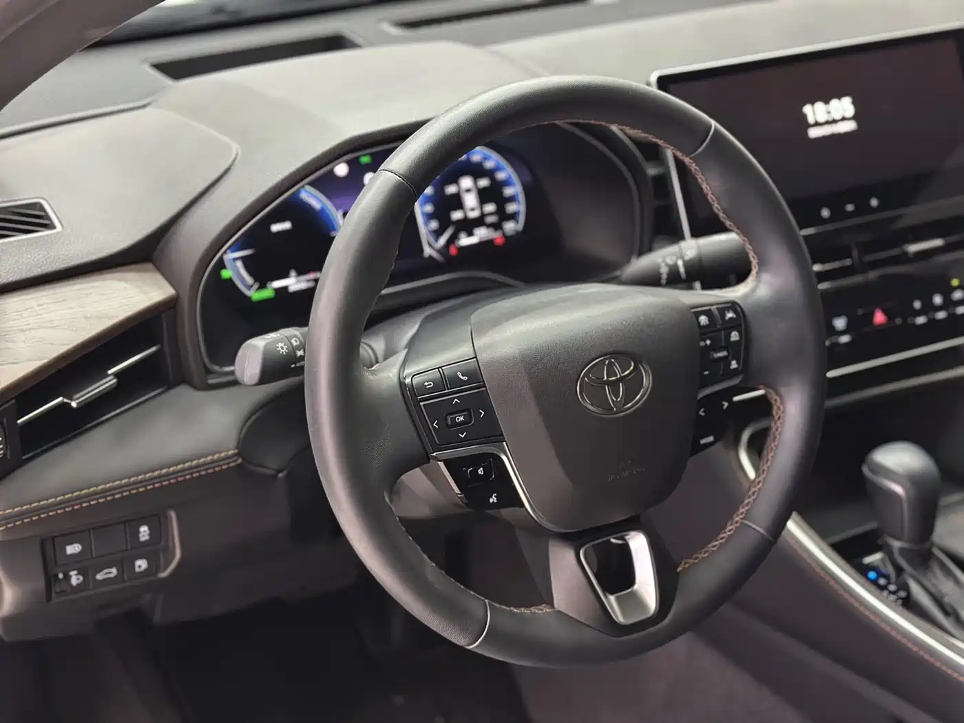 Toyota Avalon 2024 Hybrid 2.0L Luxury Edition фото 6