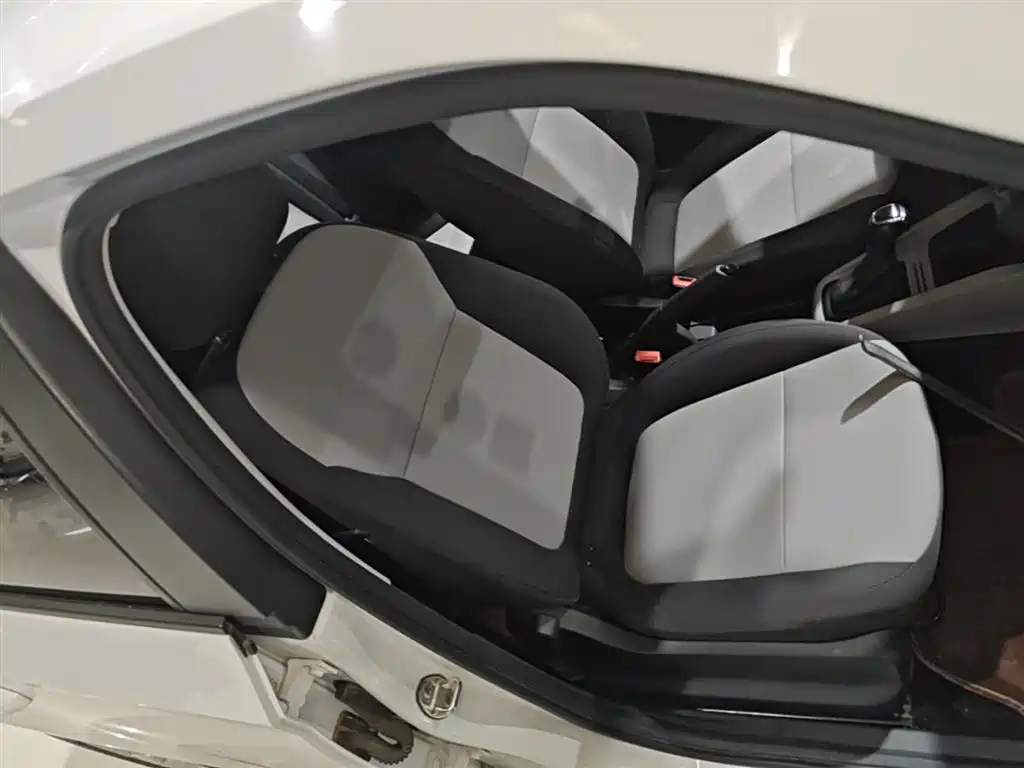 Škoda Fabia 2017 1.4L Auto Car Enjoy Edition фото 25
