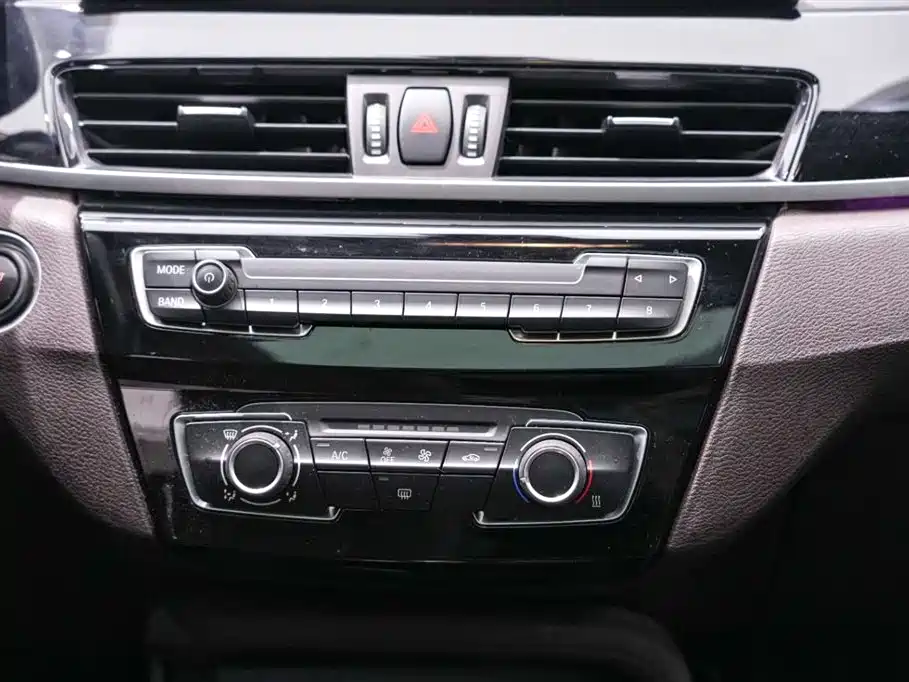 BMW X1 2022 sDrive20Li Fashion фото 11