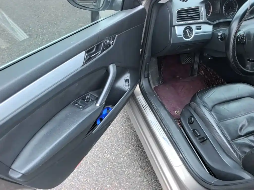 Фото 16 - Volkswagen Passat