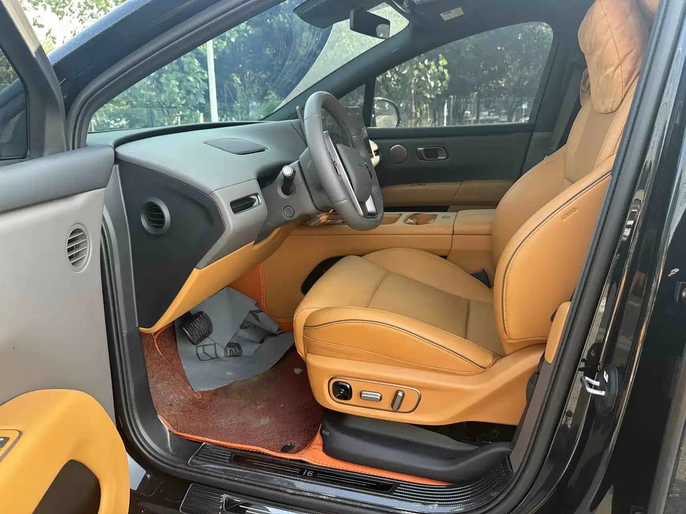 Li Auto i6 2025 2025 4WD Base Model