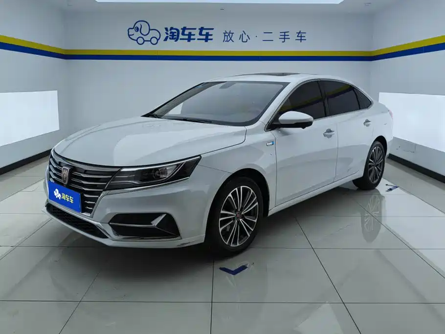 Roewe i6 2020 2020 PLUS 1.6L CVT 4G Connected Glory Holographic Edition