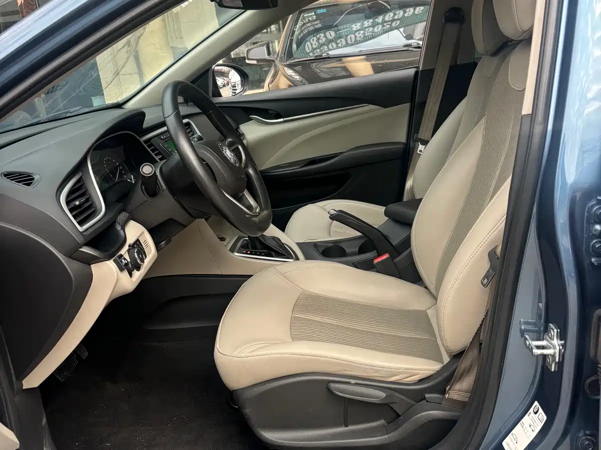 Photo 3 - Buick Excelle