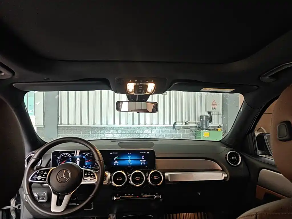 صورة 18 - Mercedes-Benz GLB