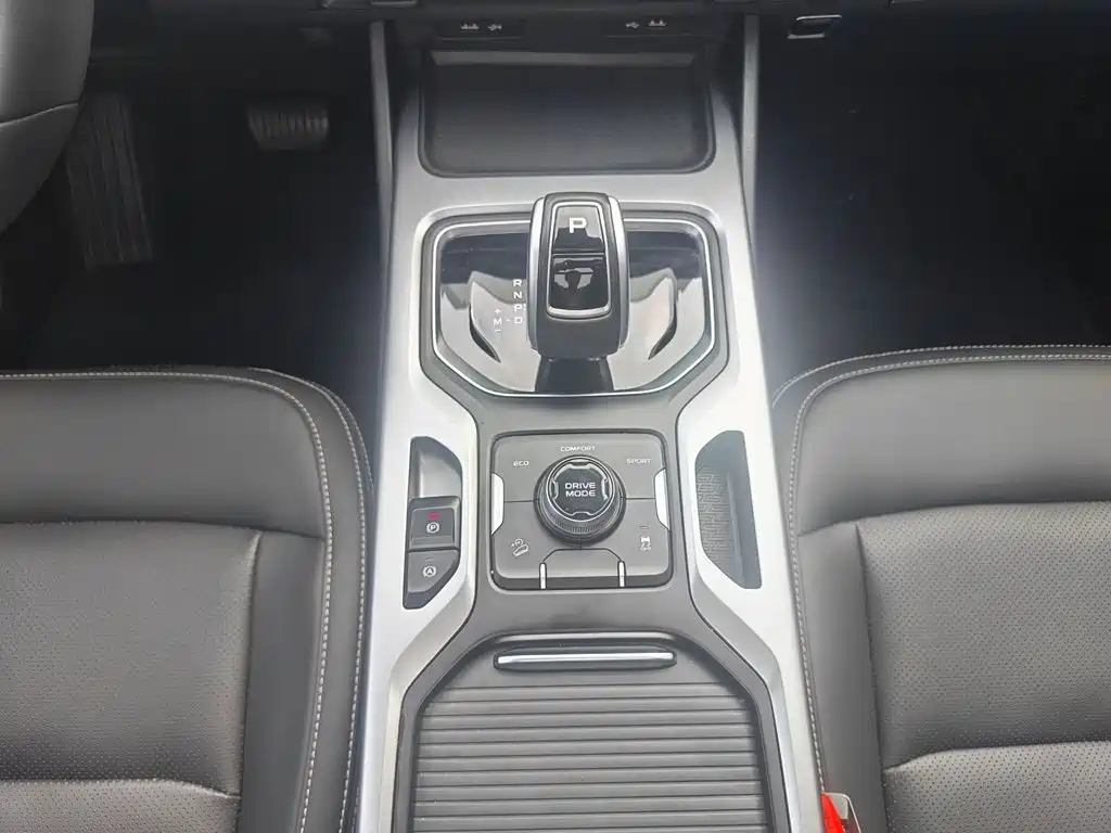 Geely Okavango 2021 2020 1.8TD DCT Luxury 7-Seater