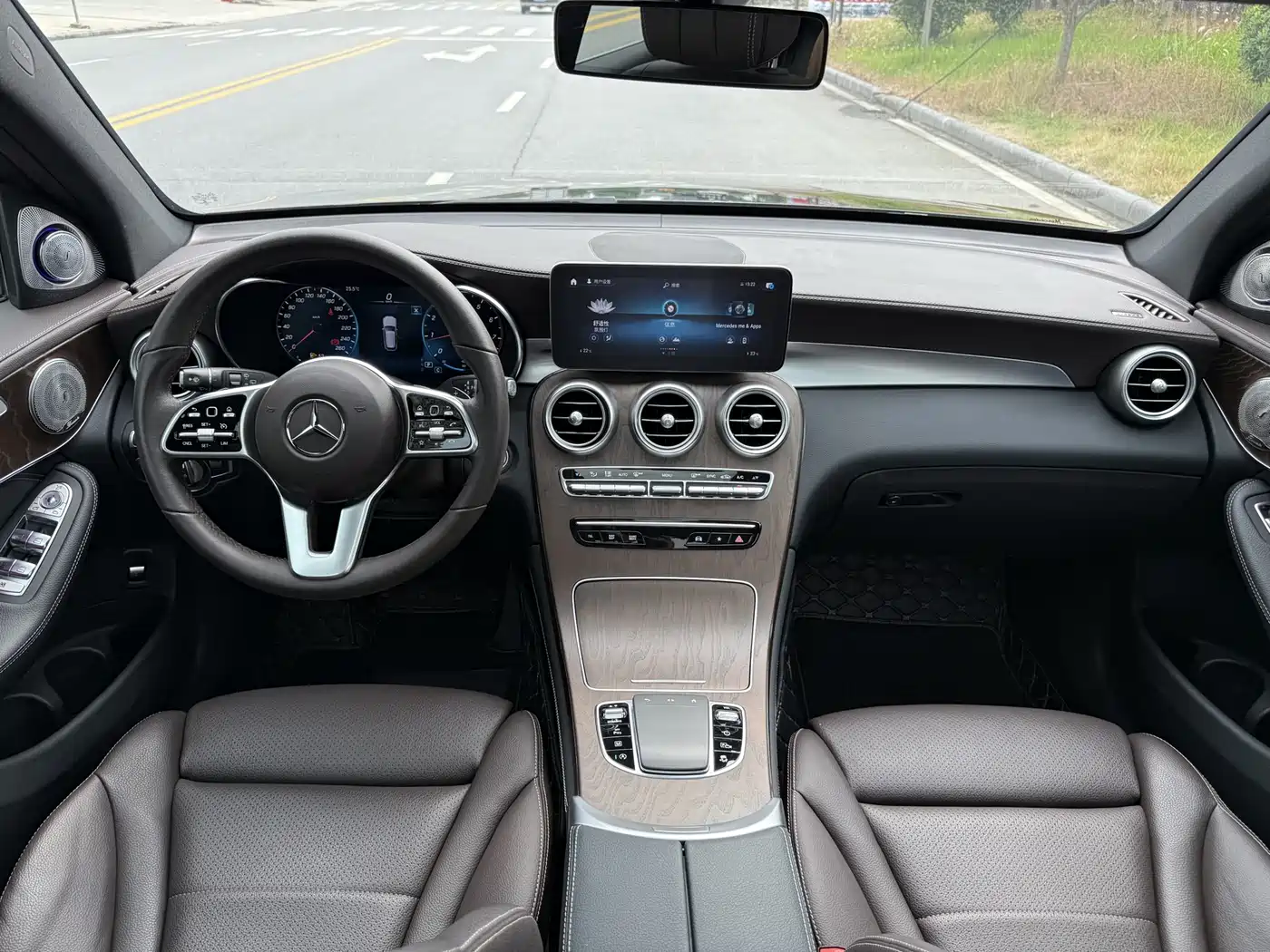 Mercedes-Benz GLC 2020 Facelift GLC 260 L 4MATIC Luxury фото 8