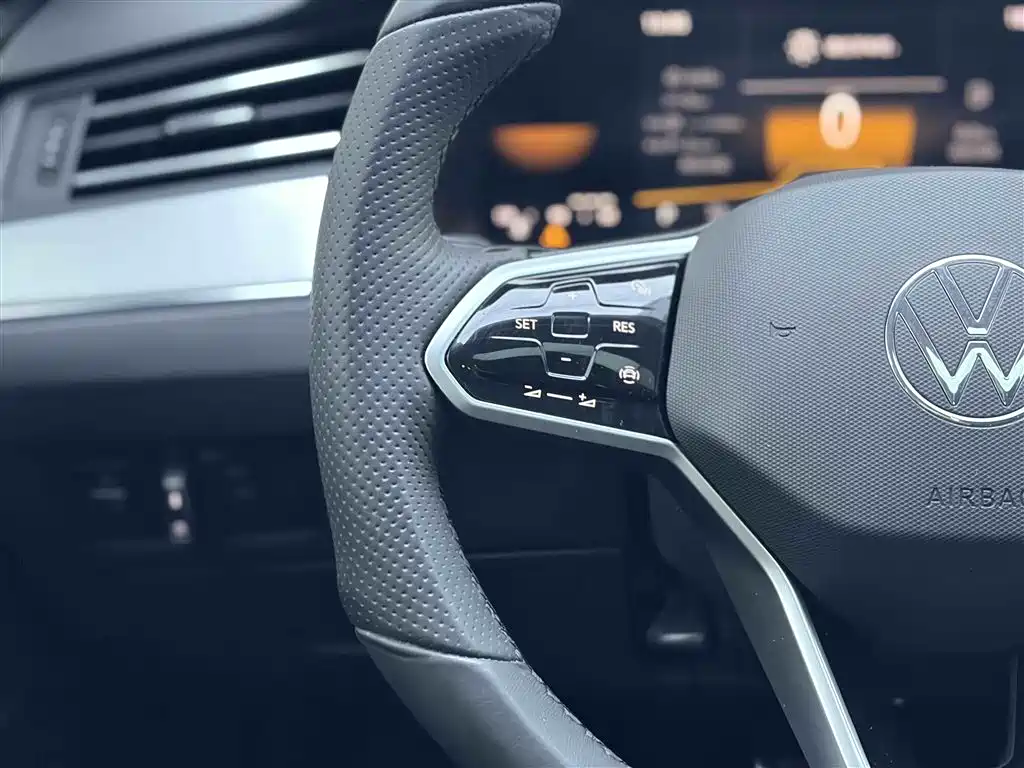 Volkswagen Magotan 2023 2 Million Units Commemorative Edition 280TSI DSG Comfort фото 24