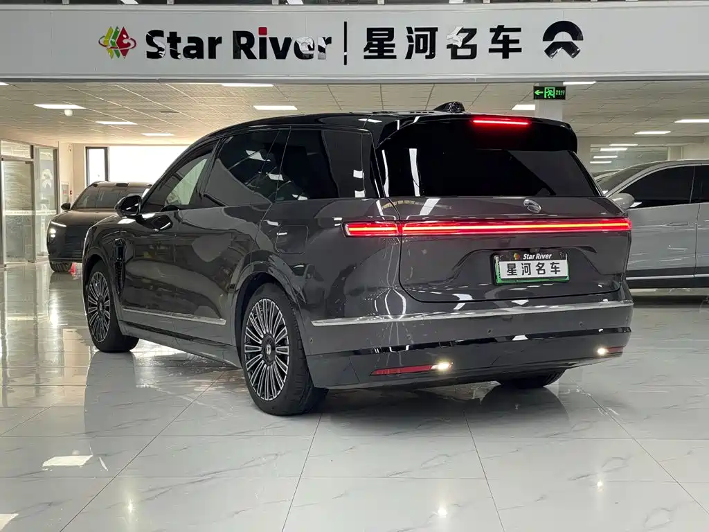 NIO ES8 2026 2025 Model 6-Seat Executive Luxury Edition