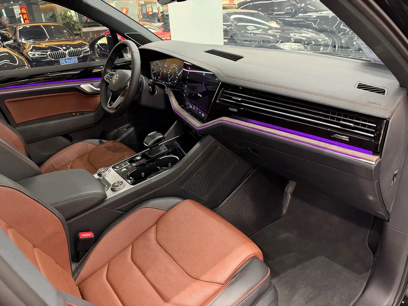 Volkswagen Touareg 2024 2023 3.0TSI R-Premium Edition