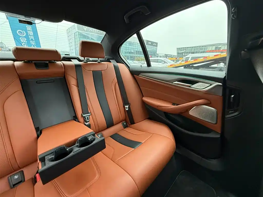 BMW M5 2021 M5 фото 46